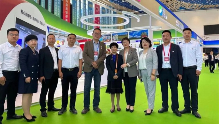 【以“藥”會(huì)友，共襄盛事】甘肅奇正實(shí)業(yè)集團(tuán)有限公司亮相第四屆中國(guó)（甘肅）中醫(yī)藥產(chǎn)業(yè)博覽會(huì)